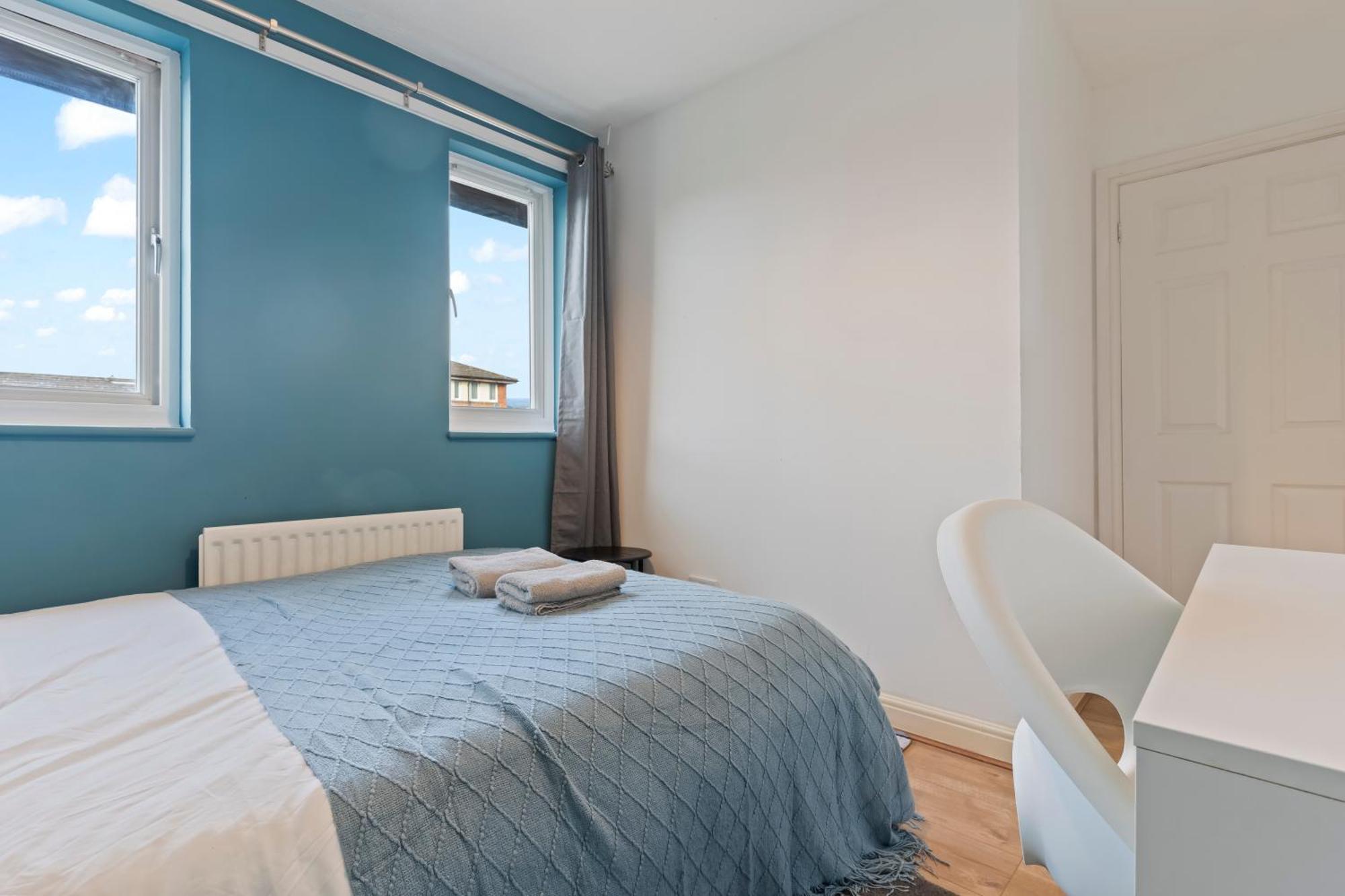 Lovely 4Br House In The City With Parking London Exterior photo