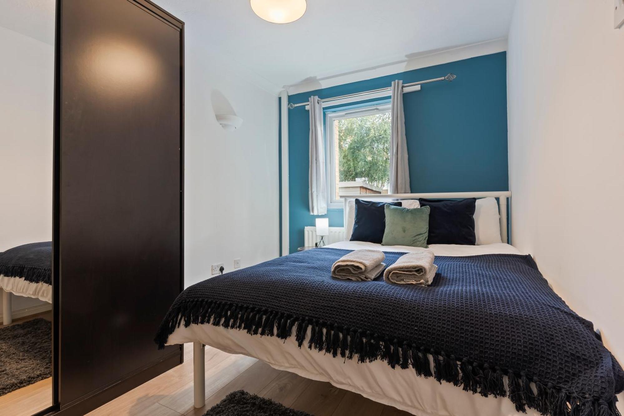 Lovely 4Br House In The City With Parking London Exterior photo